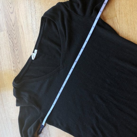 GAP Black V-Neck Knit Tunic Top Size Small - Picture 6 of 8